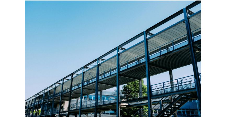 Śruby HV do połączeń sprężanych: norma ISO 14399 i DIN 6914 w budownictwie stalowym